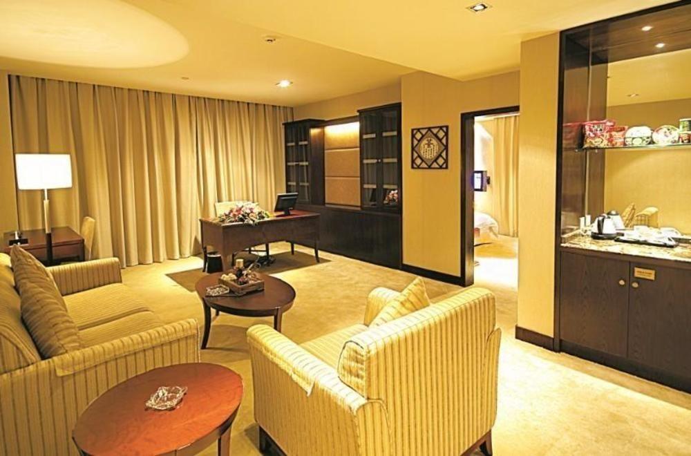Yinxuan Hotel Shenzhen Longhua Екстер'єр фото